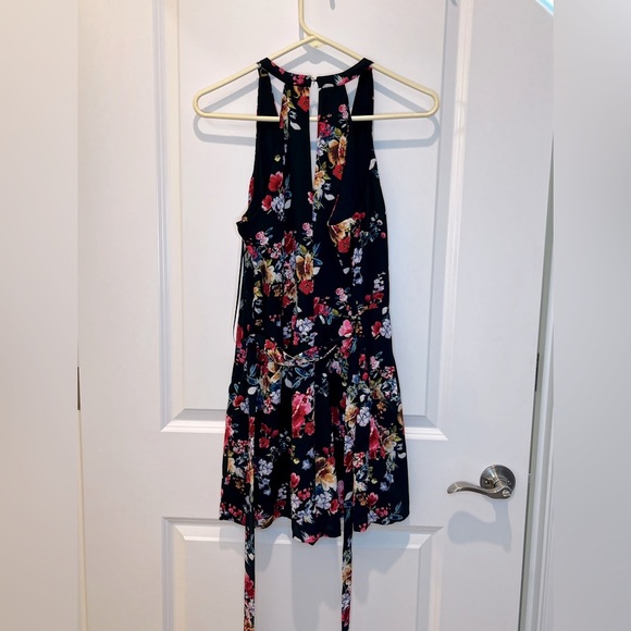 Express Black Halter Floral Romper Size 12 - Picture 4 of 9
